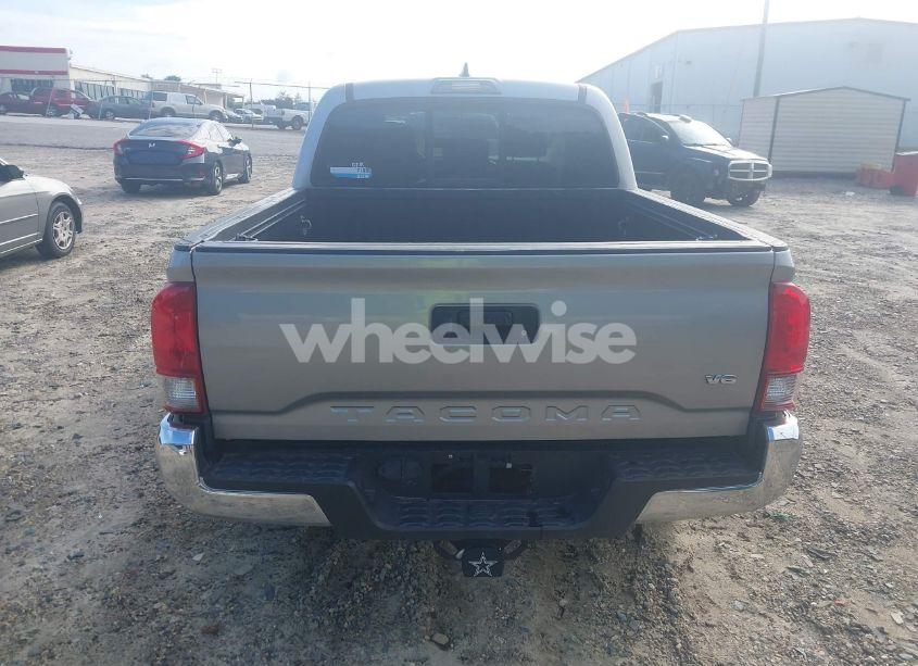 Photo 17 of 2016 Toyota Tacoma SR5 V6 (VIN 5TFAZ5CN0GX006431)