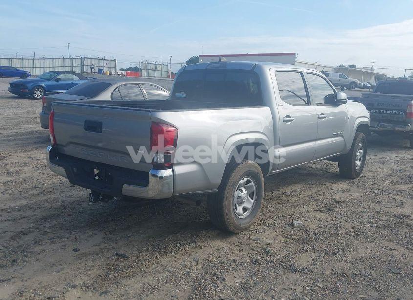 Photo 4 of 2016 Toyota Tacoma SR5 V6 (VIN 5TFAZ5CN0GX006431)