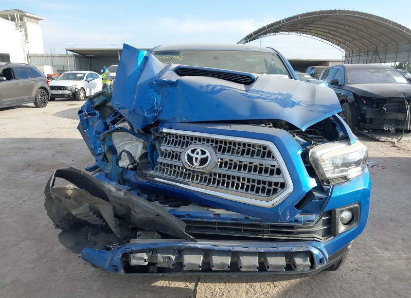 Photo 12 of 2016 Toyota Tacoma TRD SPORT (VIN 5TFAZ5CN0GX020104)