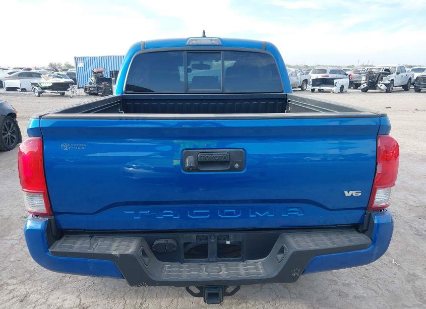 Photo 16 of 2016 Toyota Tacoma TRD SPORT (VIN 5TFAZ5CN0GX020104)