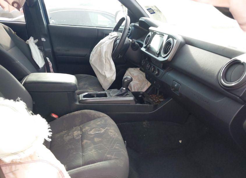 Photo 5 of 2016 Toyota Tacoma TRD SPORT (VIN 5TFAZ5CN0GX020104)