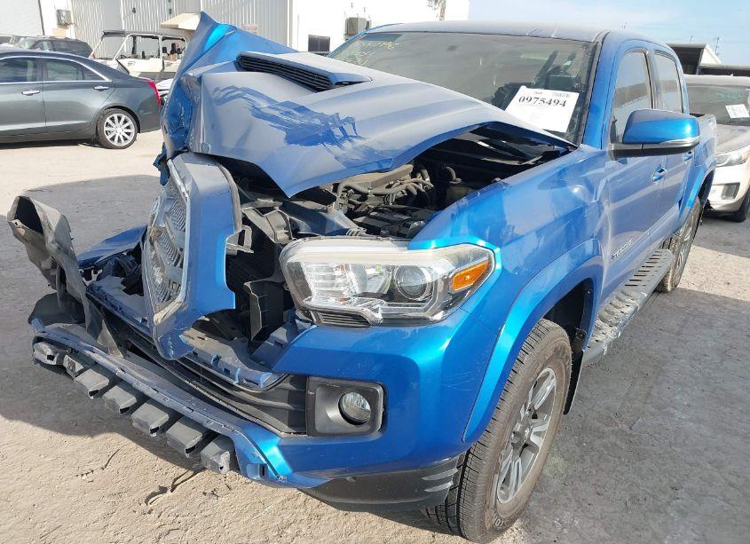 Photo 6 of 2016 Toyota Tacoma TRD SPORT (VIN 5TFAZ5CN0GX020104)