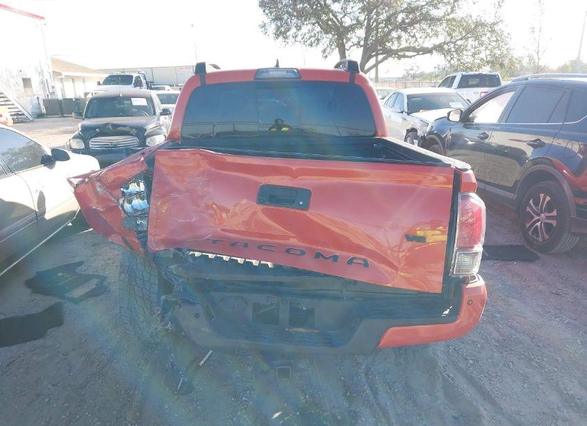 Photo 15 of 2017 Toyota Tacoma TRD SPORT (VIN 5TFAZ5CN0HX029869)