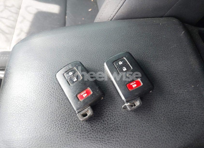 Photo 11 of 2017 Toyota Tacoma TRD OFF ROAD (VIN 5TFAZ5CN0HX034456)