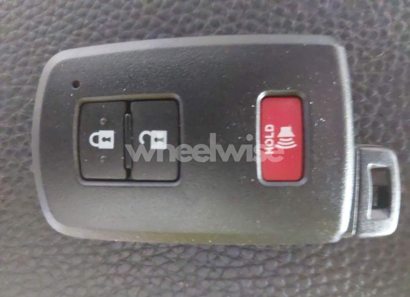 Photo 11 of 2018 Toyota Tacoma (VIN 5TFAZ5CN0JX065261)