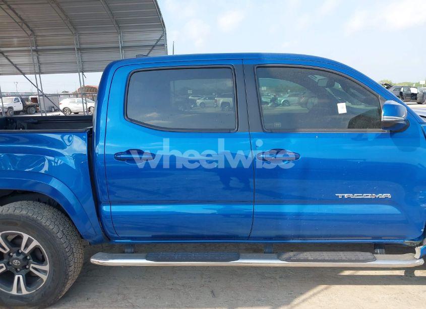 Photo 13 of 2018 Toyota Tacoma (VIN 5TFAZ5CN0JX065261)