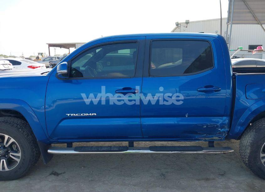 Photo 14 of 2018 Toyota Tacoma (VIN 5TFAZ5CN0JX065261)