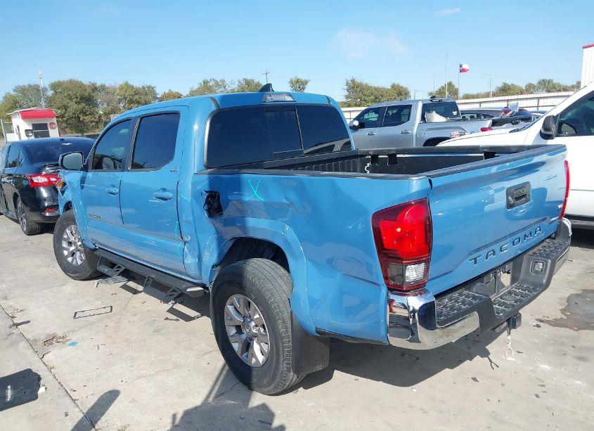 Photo 3 of 2019 Toyota Tacoma SR5 V6 (VIN 5TFAZ5CN0KX074611)