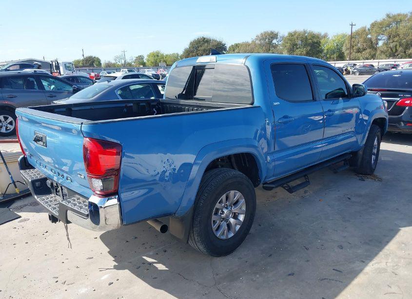 Photo 4 of 2019 Toyota Tacoma SR5 V6 (VIN 5TFAZ5CN0KX074611)