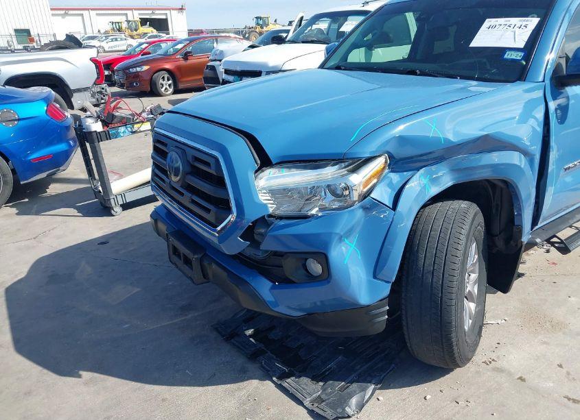 Photo 6 of 2019 Toyota Tacoma SR5 V6 (VIN 5TFAZ5CN0KX074611)