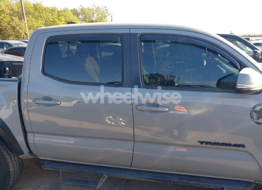 Photo 12 of 2019 Toyota Tacoma TRD SPORT (VIN 5TFAZ5CN0KX075631)