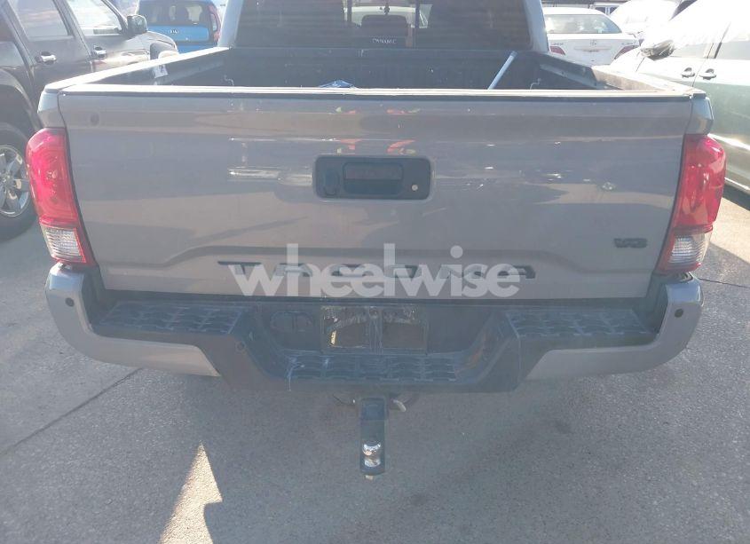 Photo 15 of 2019 Toyota Tacoma TRD SPORT (VIN 5TFAZ5CN0KX075631)