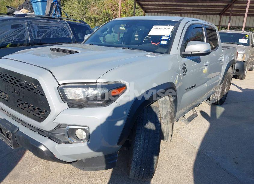 Photo 2 of 2019 Toyota Tacoma TRD SPORT (VIN 5TFAZ5CN0KX075631)