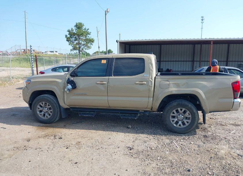Photo 13 of 2019 Toyota Tacoma SR5 V6 (VIN 5TFAZ5CN0KX085088)