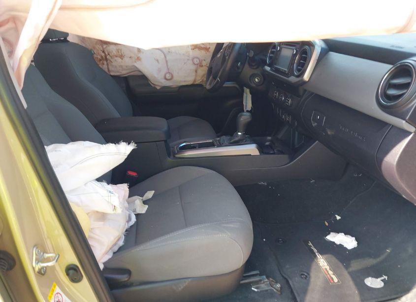Photo 5 of 2019 Toyota Tacoma SR5 V6 (VIN 5TFAZ5CN0KX085088)