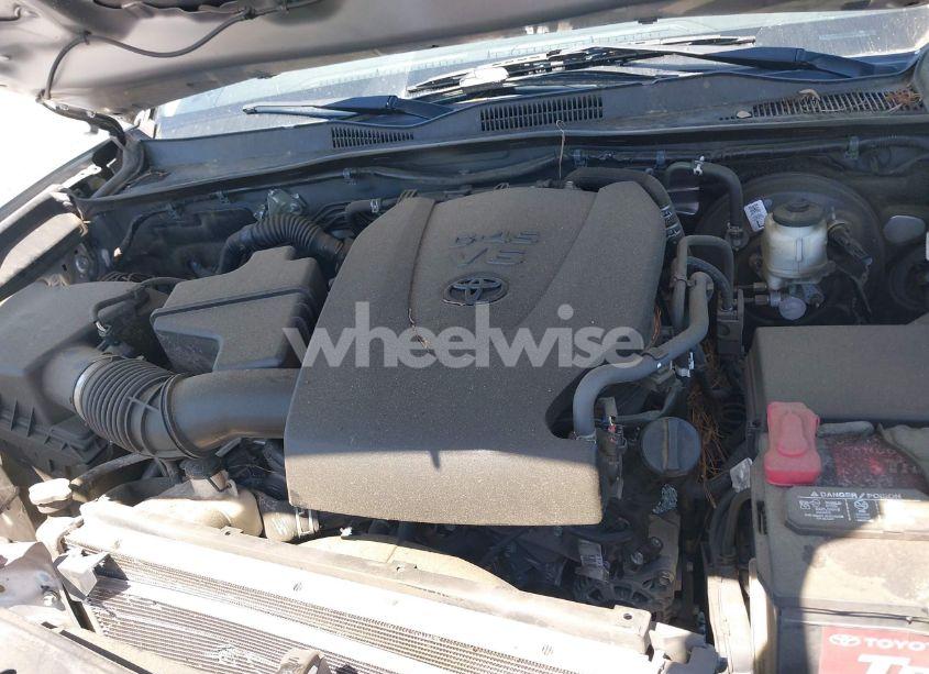Photo 10 of 2019 Toyota Tacoma SR5 V6 (VIN 5TFAZ5CN1KX081762)