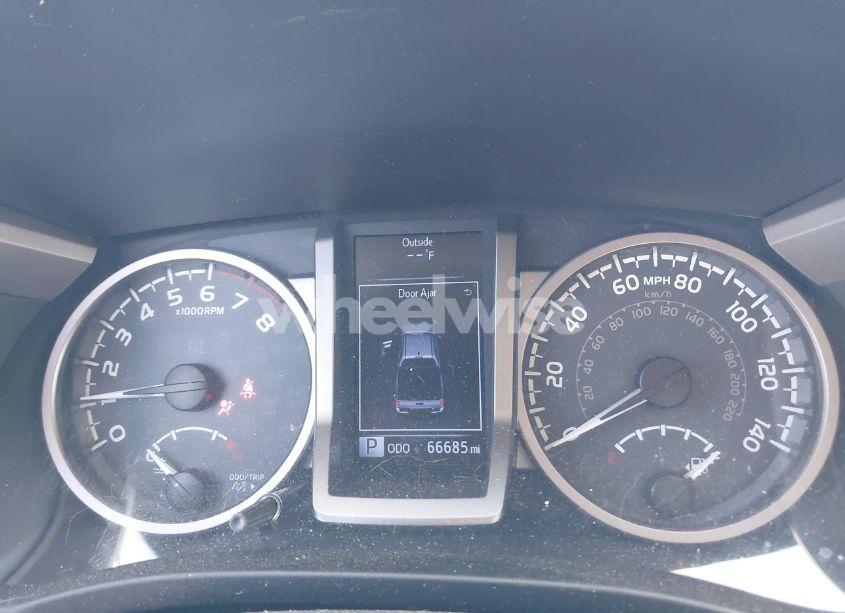 Photo 7 of 2019 Toyota Tacoma SR5 V6 (VIN 5TFAZ5CN1KX081762)