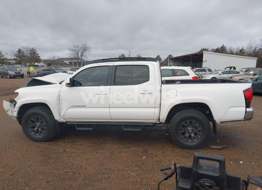 Photo 15 of 2020 Toyota Tacoma SR5 V6 (VIN 5TFAZ5CN1LX094383)