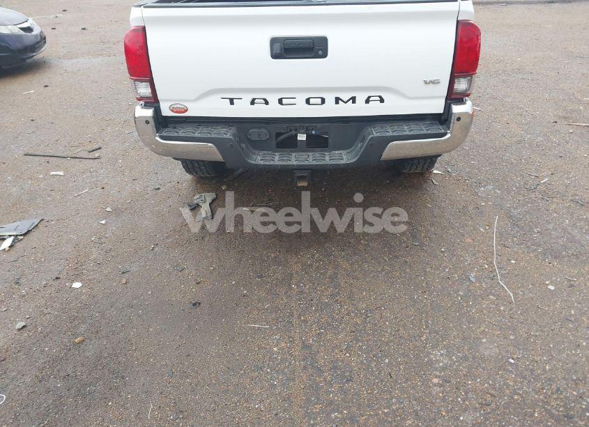 Photo 17 of 2020 Toyota Tacoma SR5 V6 (VIN 5TFAZ5CN1LX094383)