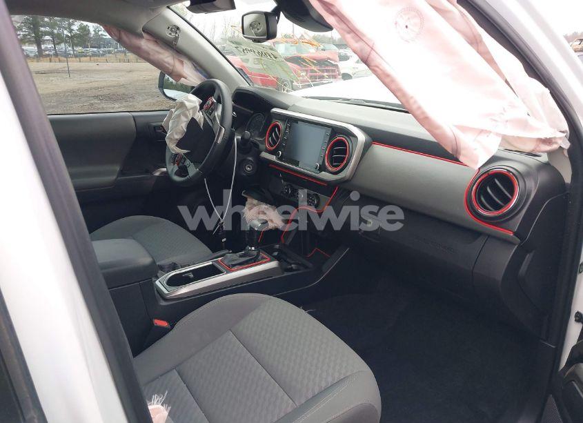 Photo 5 of 2020 Toyota Tacoma SR5 V6 (VIN 5TFAZ5CN1LX094383)