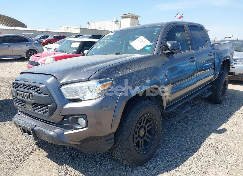 Photo 2 of 2021 Toyota Tacoma SR5 V6 (VIN 5TFAZ5CN1MX106081)