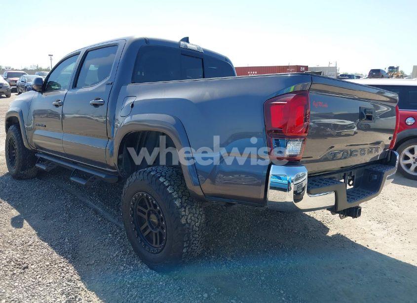Photo 3 of 2021 Toyota Tacoma SR5 V6 (VIN 5TFAZ5CN1MX106081)