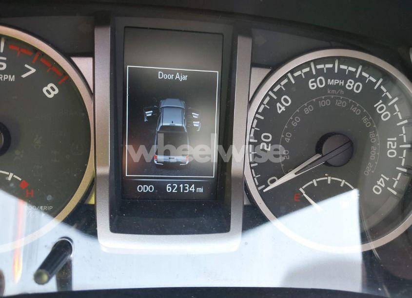 Photo 7 of 2021 Toyota Tacoma SR5 V6 (VIN 5TFAZ5CN1MX106081)