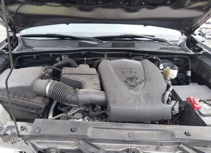 Photo 10 of 2021 Toyota Tacoma SR5 V6 (VIN 5TFAZ5CN1MX109272)