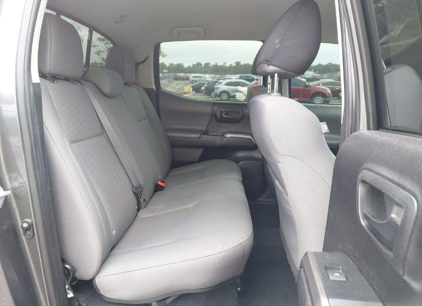 Photo 8 of 2021 Toyota Tacoma SR5 V6 (VIN 5TFAZ5CN1MX109272)