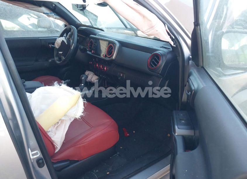 Photo 5 of 2021 Toyota Tacoma TRD SPORT (VIN 5TFAZ5CN1MX112995)