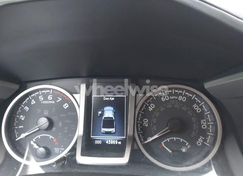 Photo 7 of 2021 Toyota Tacoma SR5 V6 (VIN 5TFAZ5CN1MX113810)