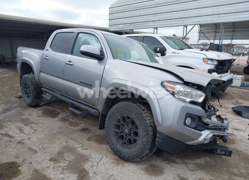 2021 Toyota Tacoma SR5 V6 (VIN 5TFAZ5CN1MX116321) main photo