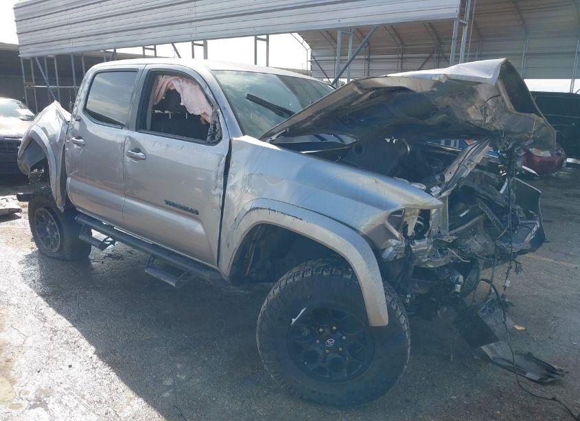 2021 Toyota Tacoma SR5 V6 (VIN 5TFAZ5CN1MX118733) main photo