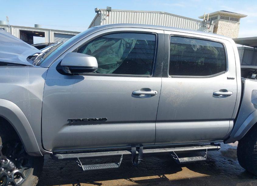 Photo 14 of 2021 Toyota Tacoma SR5 V6 (VIN 5TFAZ5CN1MX118733)