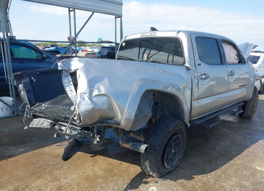 Photo 4 of 2021 Toyota Tacoma SR5 V6 (VIN 5TFAZ5CN1MX118733)