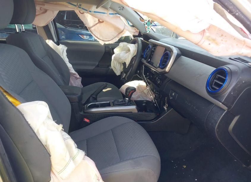 Photo 5 of 2021 Toyota Tacoma SR5 V6 (VIN 5TFAZ5CN1MX118733)