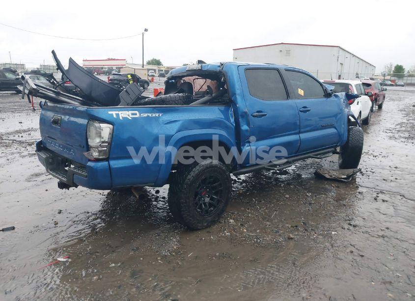 Photo 4 of 2017 Toyota Tacoma TRD SPORT (VIN 5TFAZ5CN2HX039819)