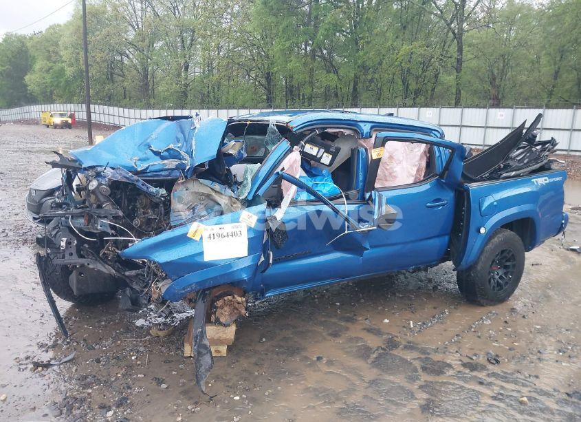 Photo 6 of 2017 Toyota Tacoma TRD SPORT (VIN 5TFAZ5CN2HX039819)