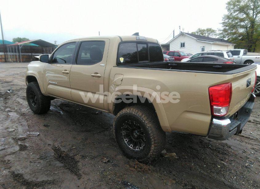 Photo 3 of 2017 Toyota Tacoma SR5 V6 (VIN 5TFAZ5CN2HX045801)