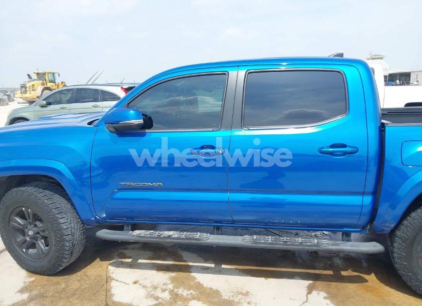 Photo 14 of 2018 Toyota Tacoma TRD SPORT (VIN 5TFAZ5CN2JX064452)