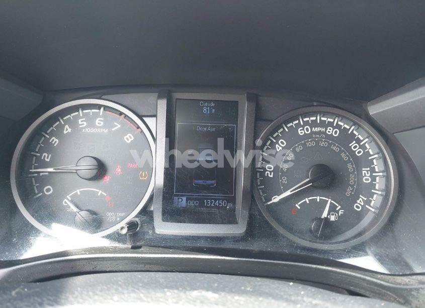 Photo 7 of 2018 Toyota Tacoma TRD SPORT (VIN 5TFAZ5CN2JX064452)