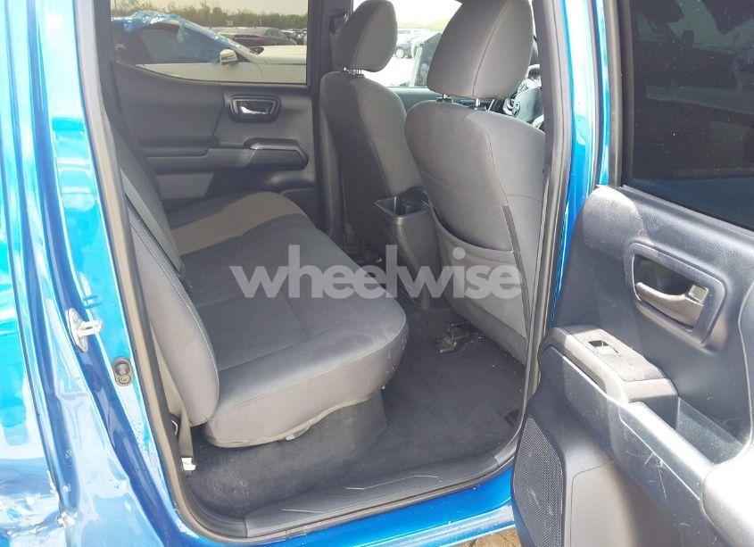 Photo 8 of 2018 Toyota Tacoma TRD SPORT (VIN 5TFAZ5CN2JX064452)