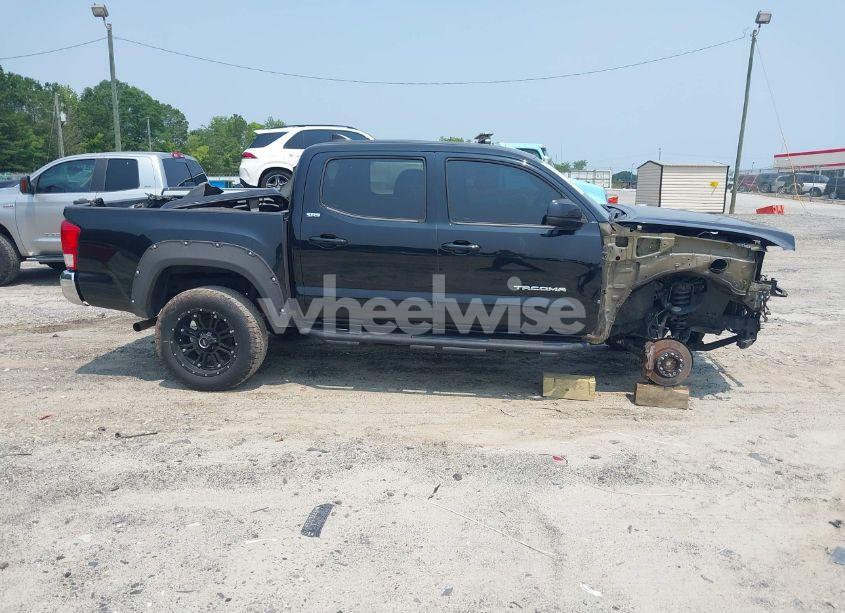 Photo 14 of 2016 Toyota Tacoma SR5 V6 (VIN 5TFAZ5CN3GX004527)