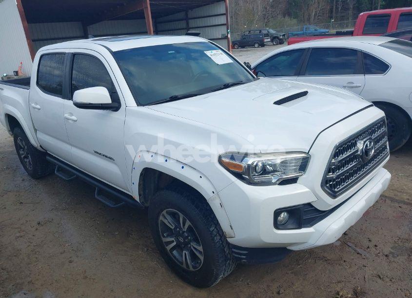 2016 Toyota Tacoma TRD SPORT (VIN 5TFAZ5CN3GX005550) main photo