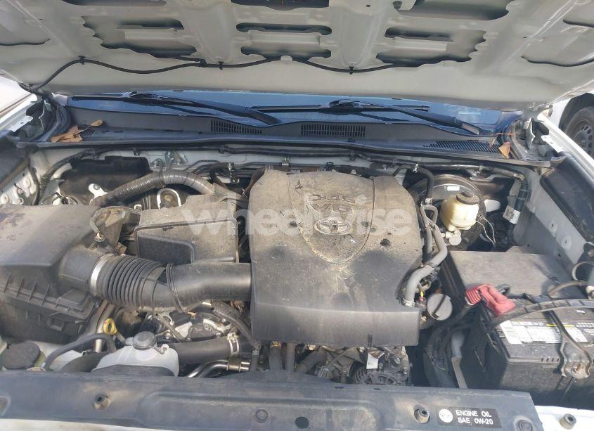Photo 10 of 2016 Toyota Tacoma TRD SPORT (VIN 5TFAZ5CN3GX005550)