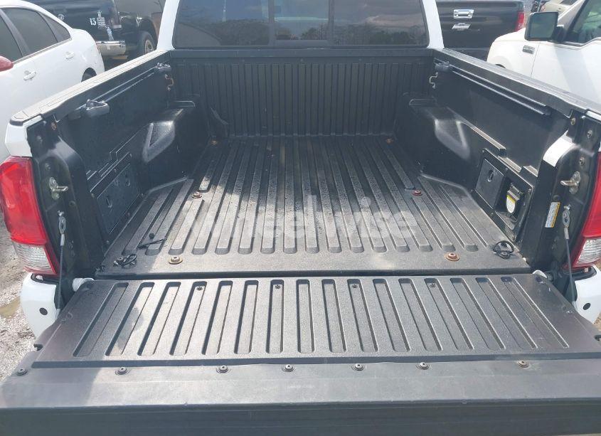 Photo 8 of 2016 Toyota Tacoma TRD SPORT (VIN 5TFAZ5CN3GX005550)