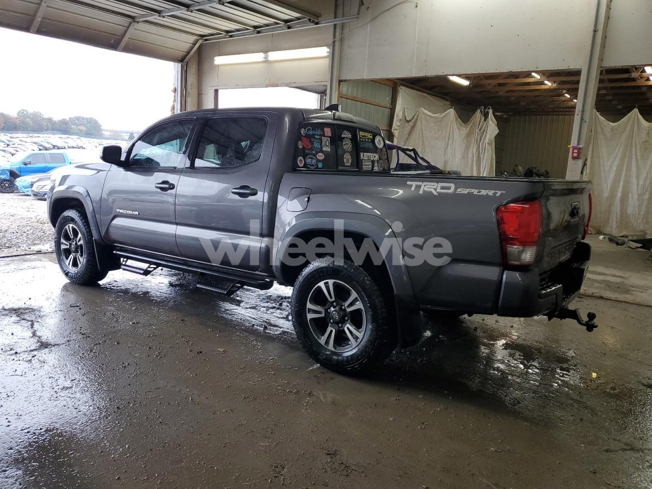 Photo 2 of 2016 TOYOTA TACOMA DOUBLE CAB (VIN 5TFAZ5CN3GX015561)