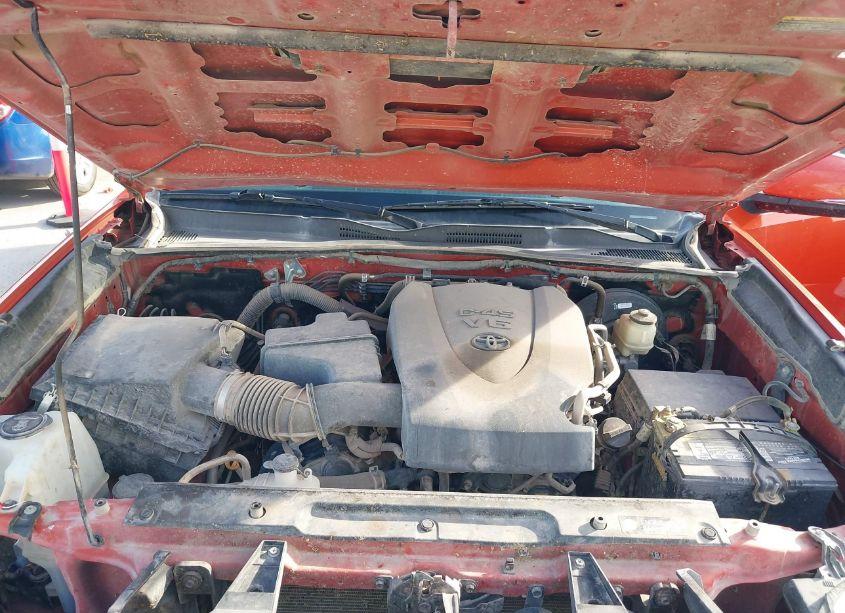 Photo 10 of 2017 Toyota Tacoma (VIN 5TFAZ5CN3HX033947)