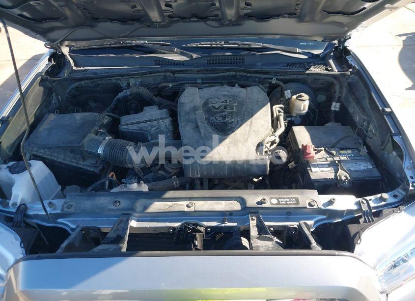 Photo 10 of 2017 Toyota Tacoma SR5 V6 (VIN 5TFAZ5CN3HX053695)