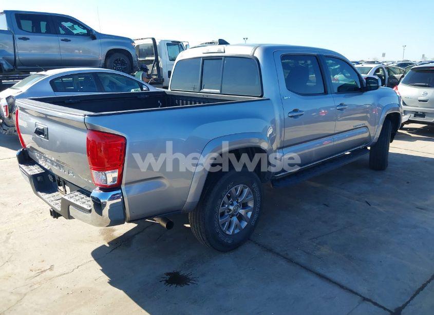 Photo 4 of 2017 Toyota Tacoma SR5 V6 (VIN 5TFAZ5CN3HX053695)